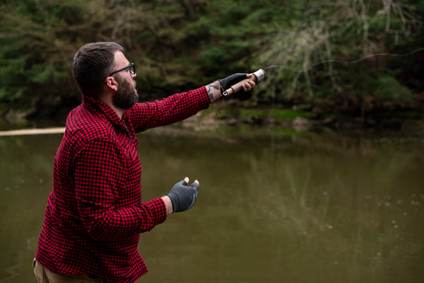 Casting a Daggerfish black walnut handline 