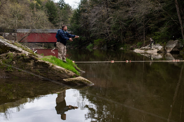 Casting a handline from shore